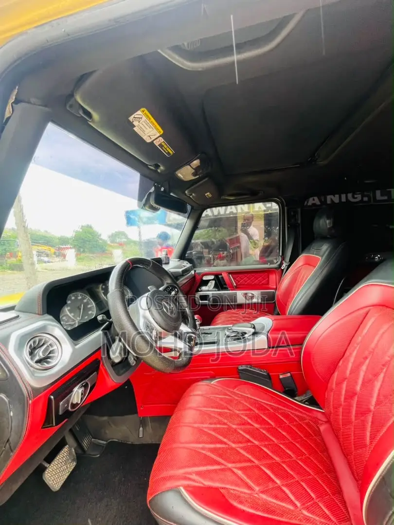 Mercedes-Benz G-Class 2010 Yellow