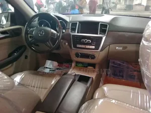 Mercedes-Benz M Class 2013 Maroon