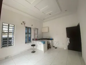 1bdrm Apartment in Chevron for rent