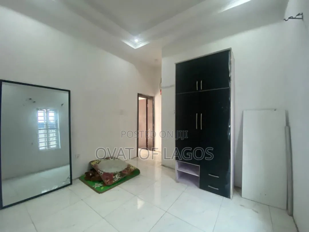 1bdrm Apartment in Chevron for rent