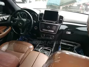 Mercedes-Benz GLE-Class 2018 Black