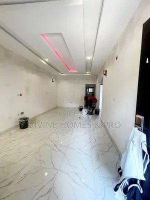 2bdrm Block of Flats in Veslora, Dutse-Alhaji for rent
