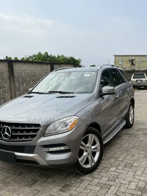 Mercedes-Benz M Class ML350 4MATIC 4dr SUV AWD (3.5L 6cyl 7A) 2015 Gray