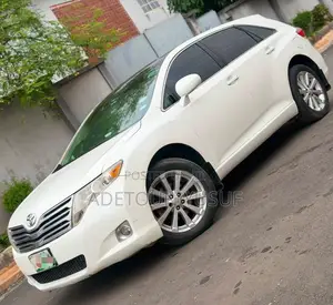 Toyota Venza Limited 2011 White