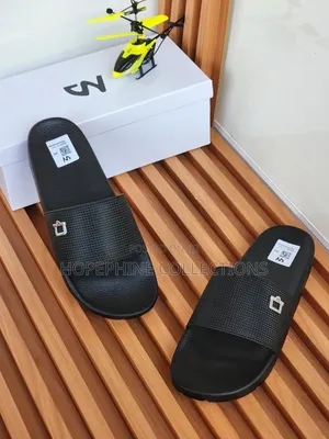 Luxury Palm Slippers for Men – Stylish Comfortable
