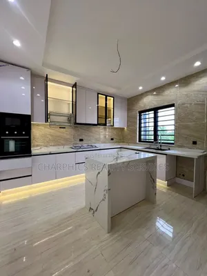 3bdrm Maisonette in Lekki Phase 1 for sale