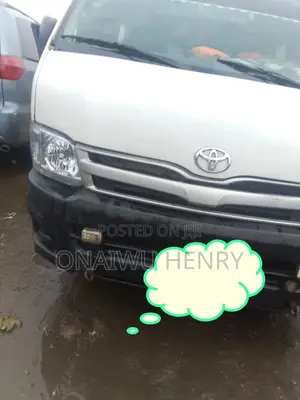 Toyota HiAce 2010 White