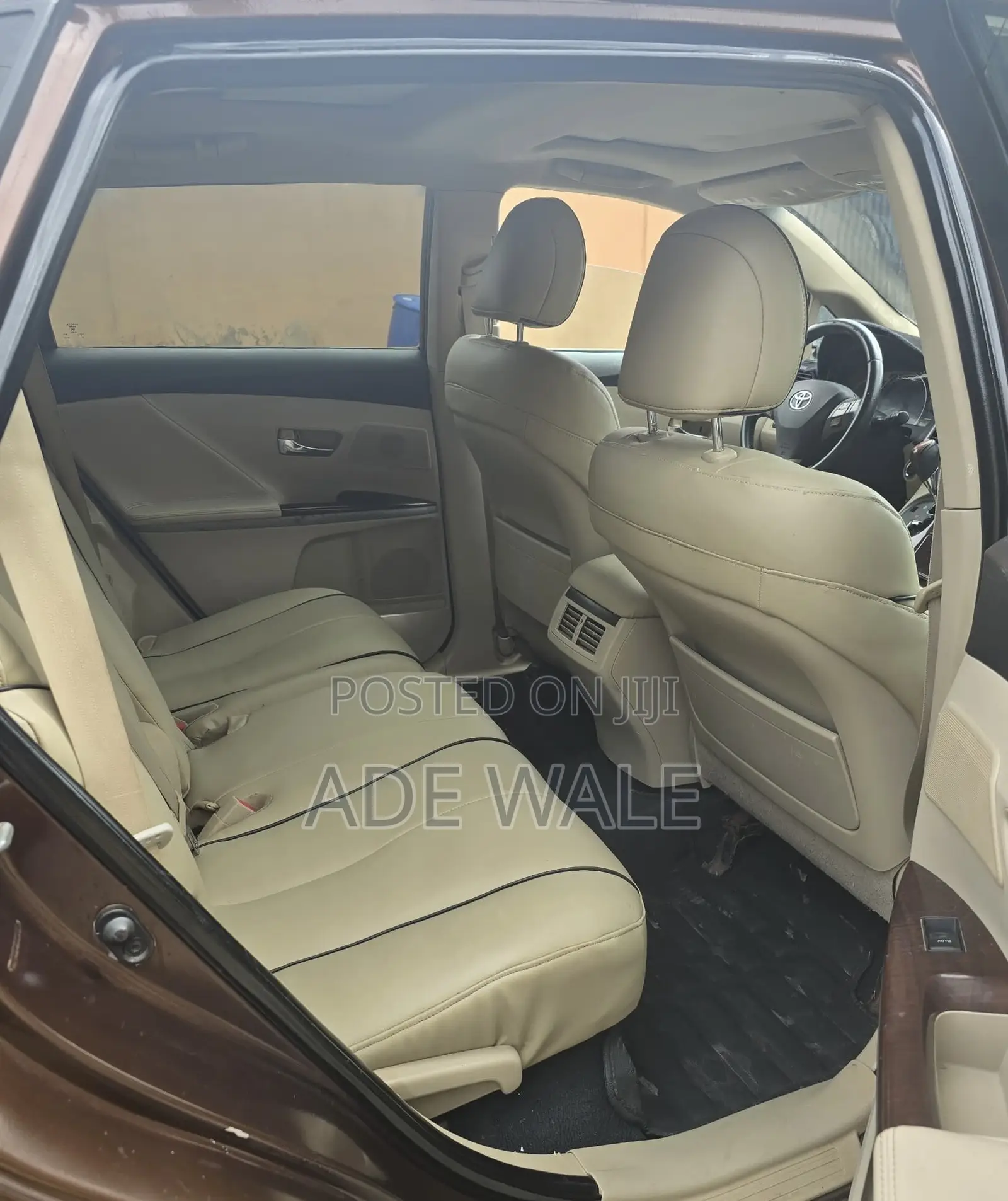 Toyota Venza V6 2010 Brown