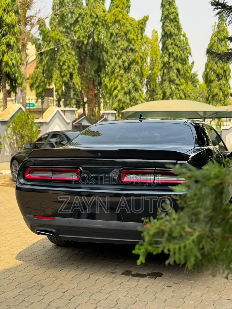 Dodge Challenger 2020 Black