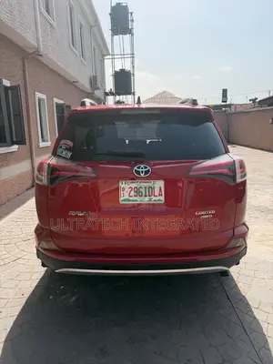 Toyota RAV4 Limited AWD (2.5L 4cyl 6A) 2016 Red