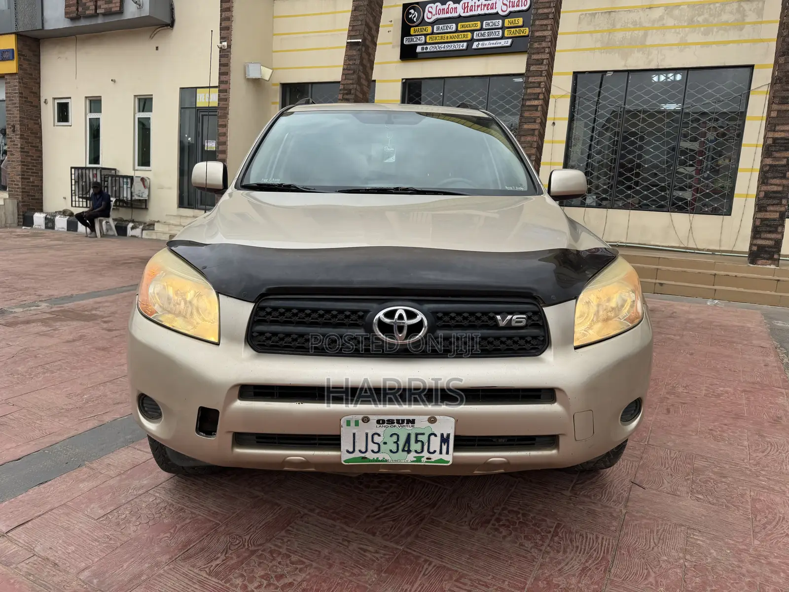 Toyota RAV4 2011 Gold