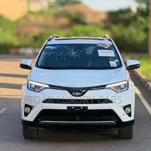 Toyota RAV4 Limited FWD (2.5L 4cyl 6A) 2016 White