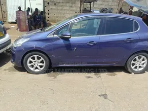 Peugeot 2008 2014 Blue