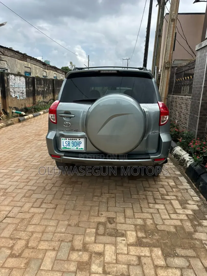 Toyota RAV4 2008 Green