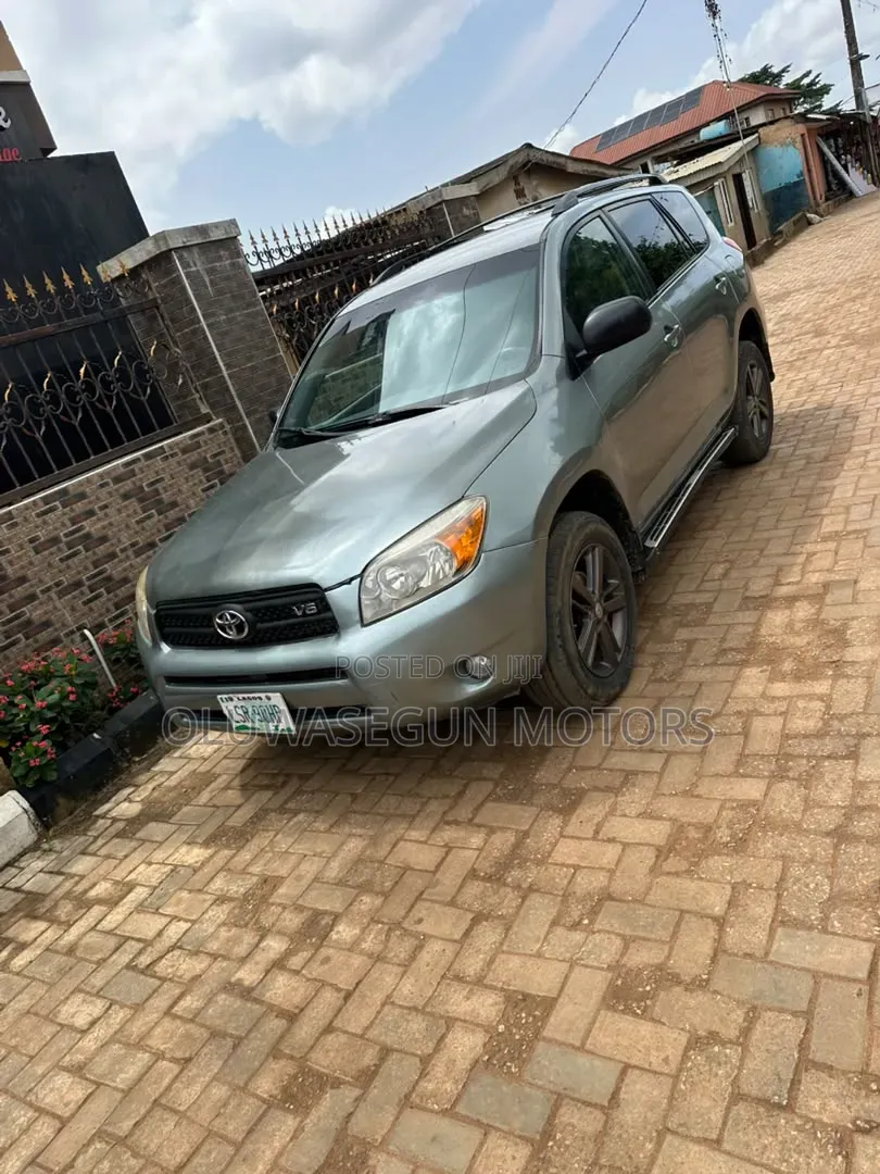 Toyota RAV4 2008 Green