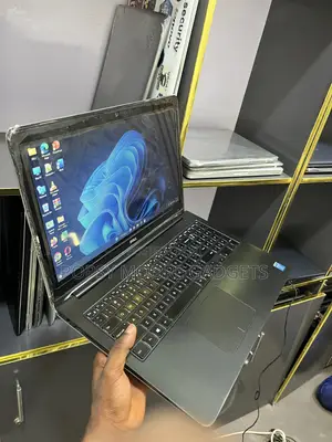Laptop Dell Inspiron 15 5547 8GB Intel Core i7 SSD 128GB