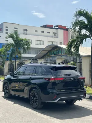Toyota Highlander XSE AWD 2024 Black