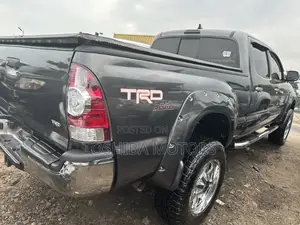 Toyota Tacoma Double Cab V6 2011 Gray