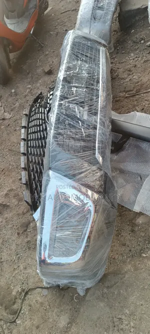 Hilux 2020 Iron Complete Front Bumper