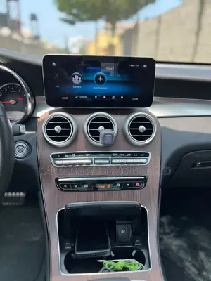 Mercedes-Benz GLC-Class 2021 White