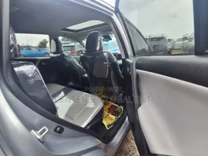 Toyota RAV4 2018 Silver
