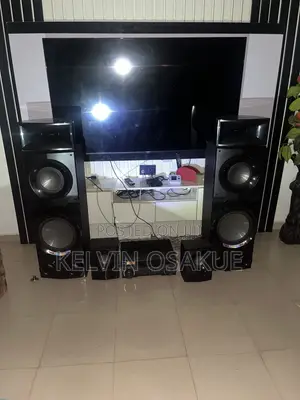 LG POWERFUL X- Metal Subwoofer 304mm