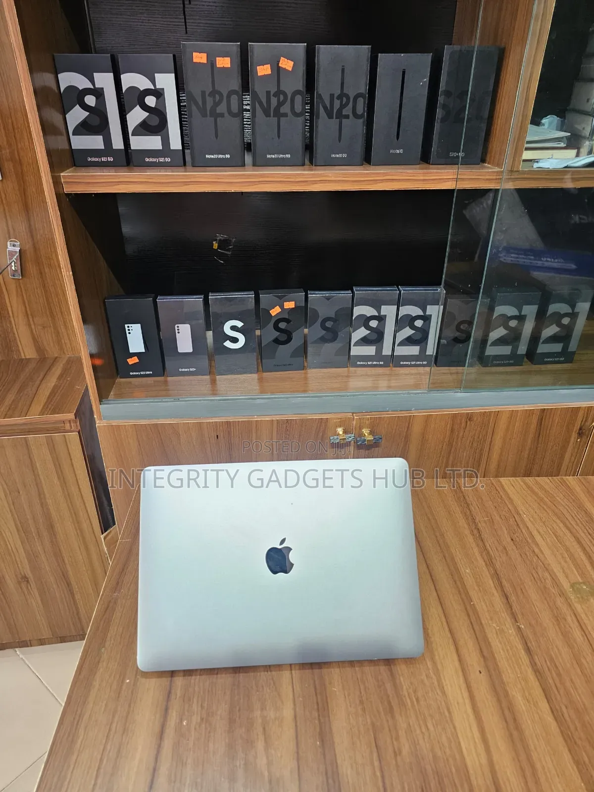 Laptop Apple MacBook Pro 2020 32GB Intel Core i7 SSD 512GB