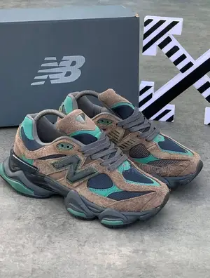Unisex Sneakers