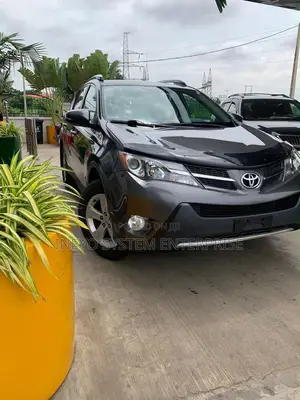 Toyota RAV4 XLE AWD (2.5L 4cyl 6A) 2013 Gray