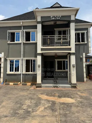 4bdrm Duplex in Okebadan Estate, Iwo Road for sale