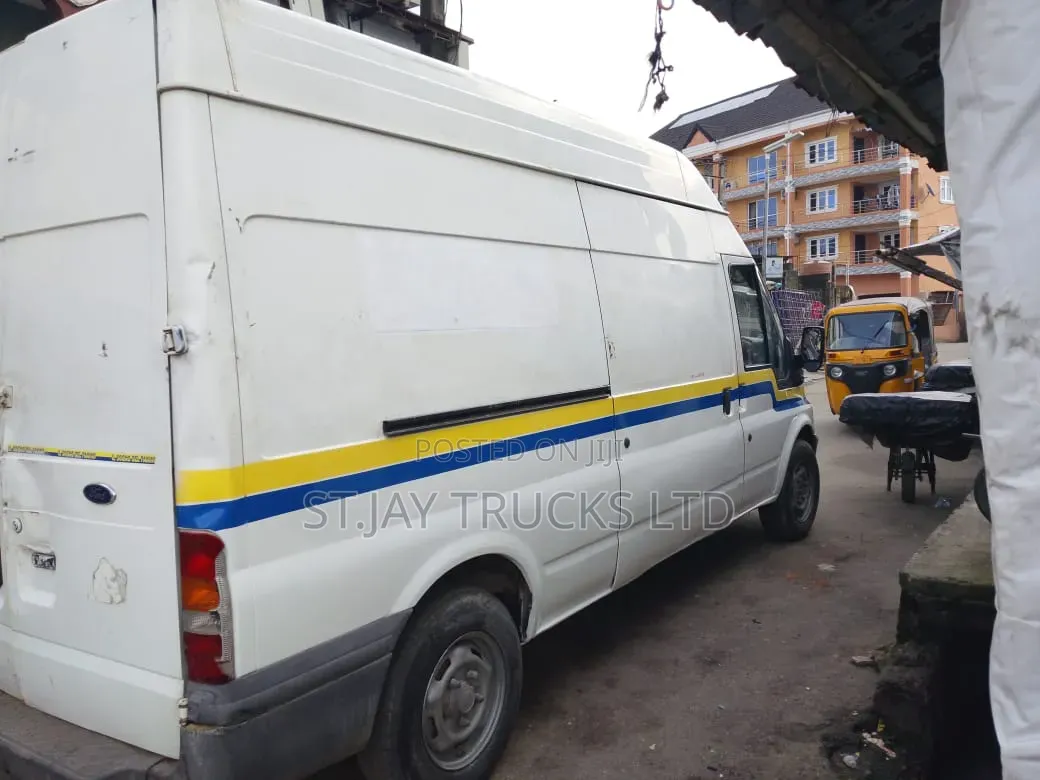Ford Transit 2005 White