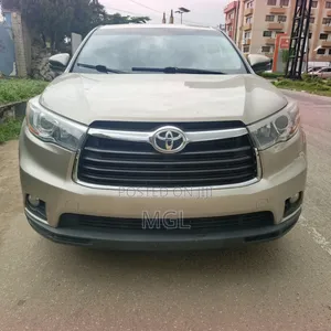 Toyota Highlander 2014 Gold
