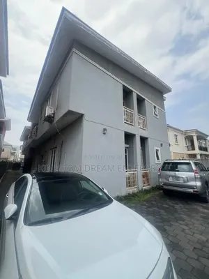 3bdrm Apartment in U3 Estate Lekki for rent