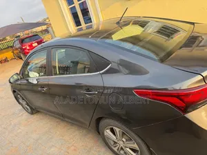 Hyundai Accent 2019 Gray