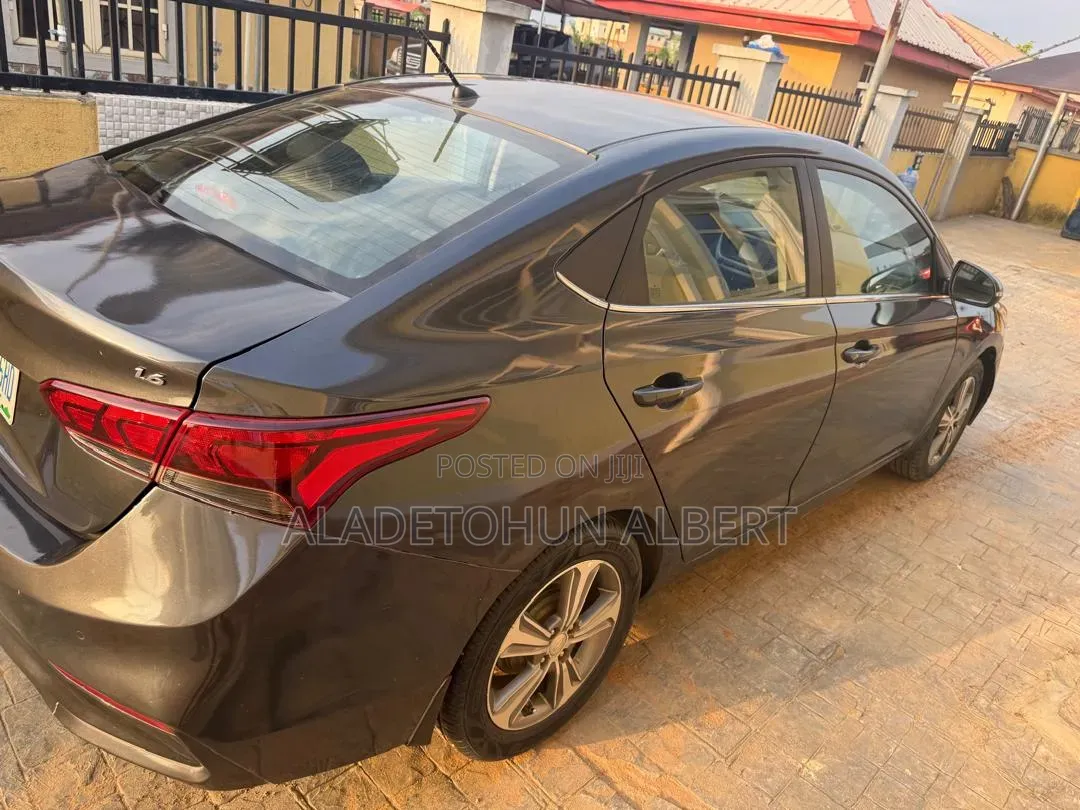 Hyundai Accent 2019 Gray