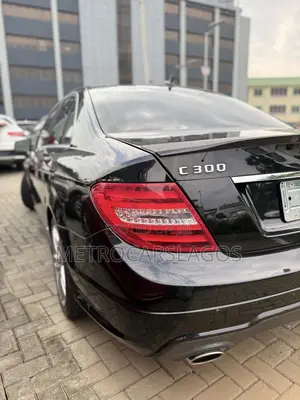 Mercedes-Benz C300 2014 Black