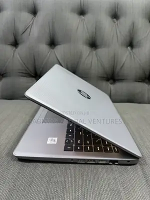 Laptop HP 240 G8 8GB Intel Core i5 SSD 256GB