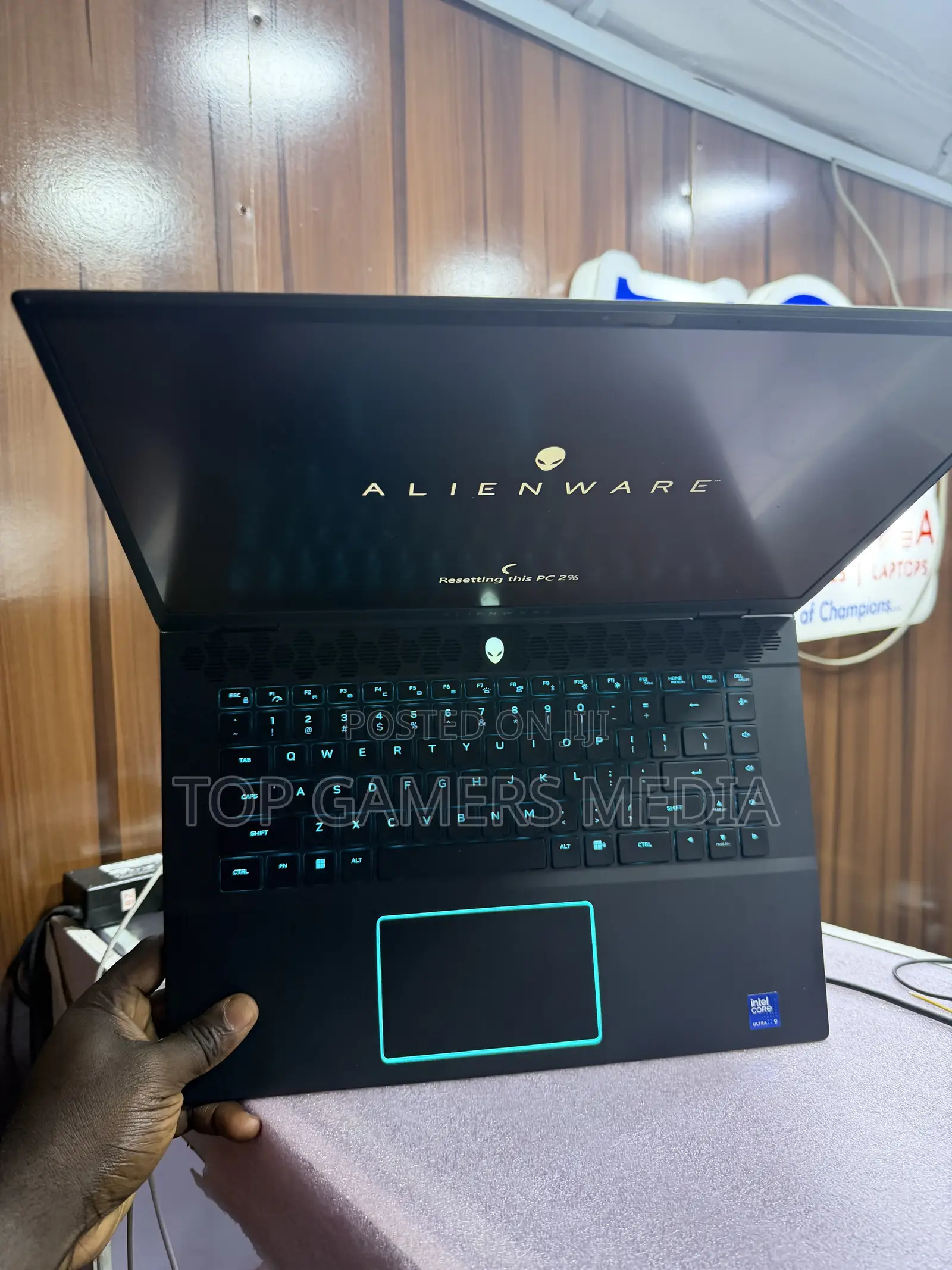 Laptop Alienware M16 R2 32GB Intel Core Ultra 9 SSD 1T