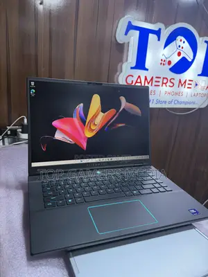 Laptop Alienware M16 R2 32GB Intel Core Ultra 9 SSD 1T