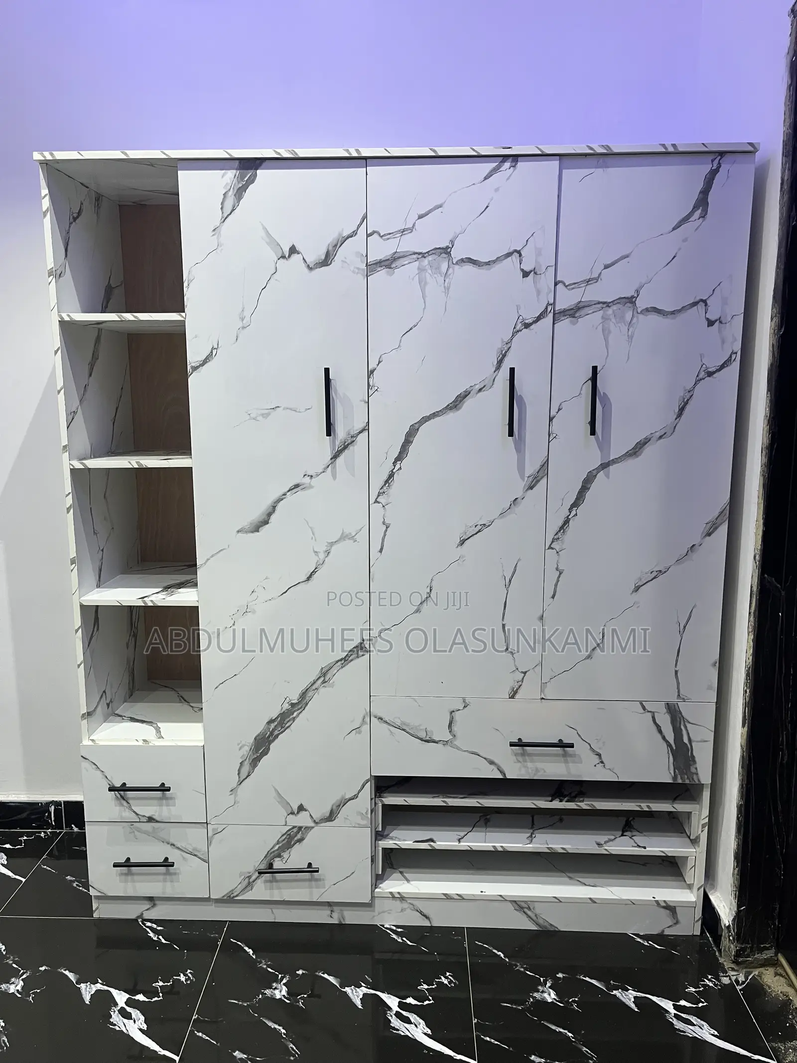 5ft by 6ft Marble Color Closet