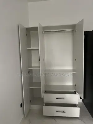 4ft by 7ft Closet
