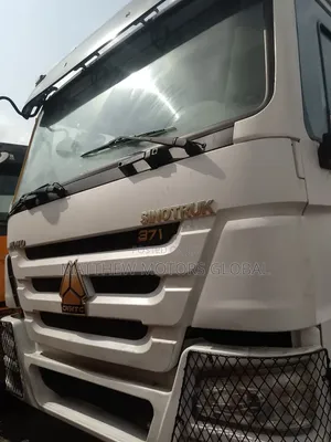Super Clean Foreign Used Howo Truck 12 Tires