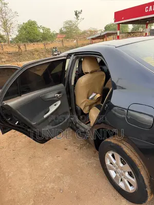Toyota Corolla 2010 Black