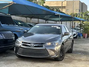 Toyota Camry LE 4dr Sedan (2.5L 4cyl 6A) 2016 Gray
