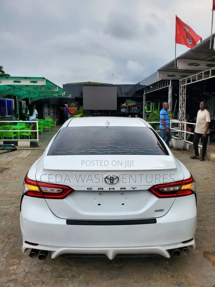Toyota Camry XSE (2.5L 4cyl 8A) 2019 White