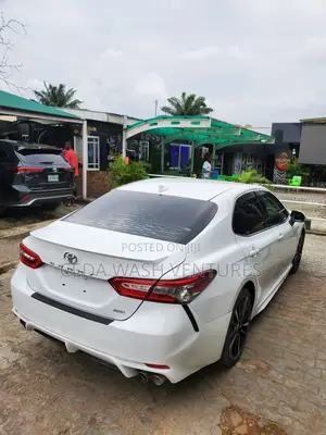 Toyota Camry XSE (2.5L 4cyl 8A) 2019 White