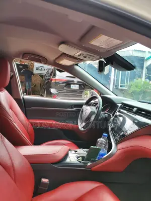 Toyota Camry XSE (2.5L 4cyl 8A) 2019 White