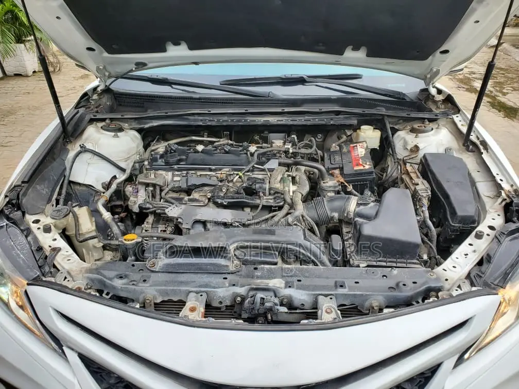 Toyota Camry XSE (2.5L 4cyl 8A) 2019 White