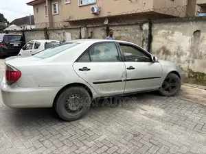 Toyota Camry 2005 Silver