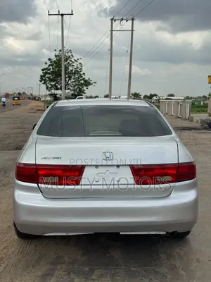Honda Accord 2005 Silver